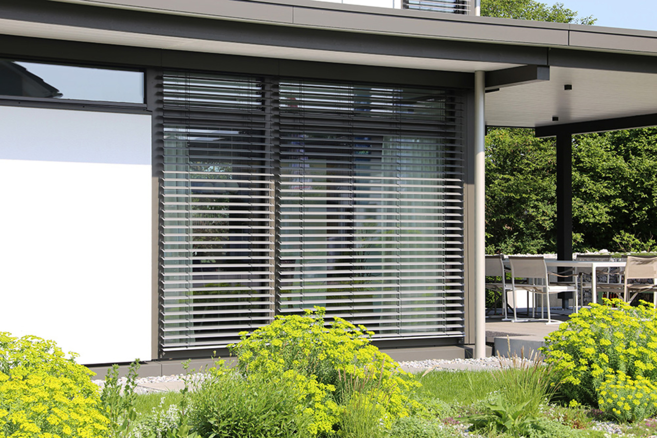 Rollladen­steuerung bei Elektro Ott GmbH in Maitenbeth